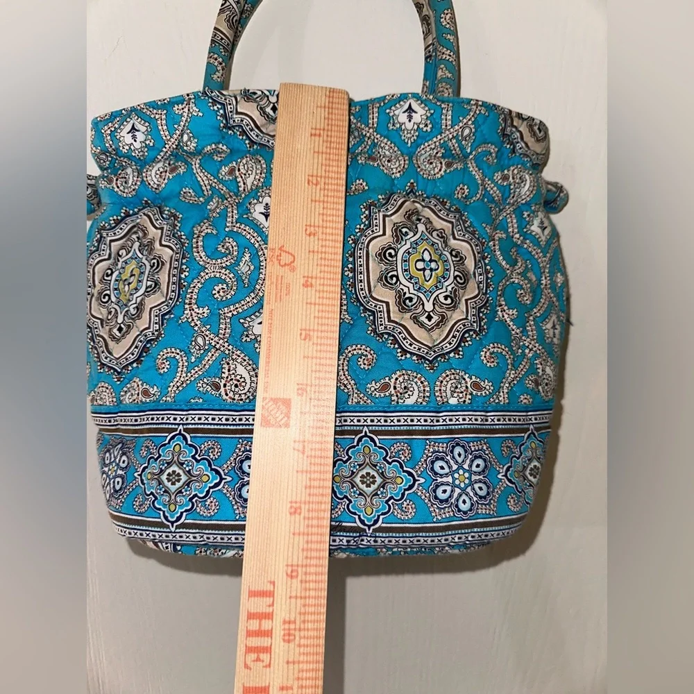 Vera Bradley Bag color is more green than blue